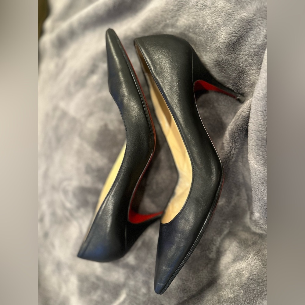 LOVED CHRISTIAN LOUBTAIN HEELS - Picture 10 of 12